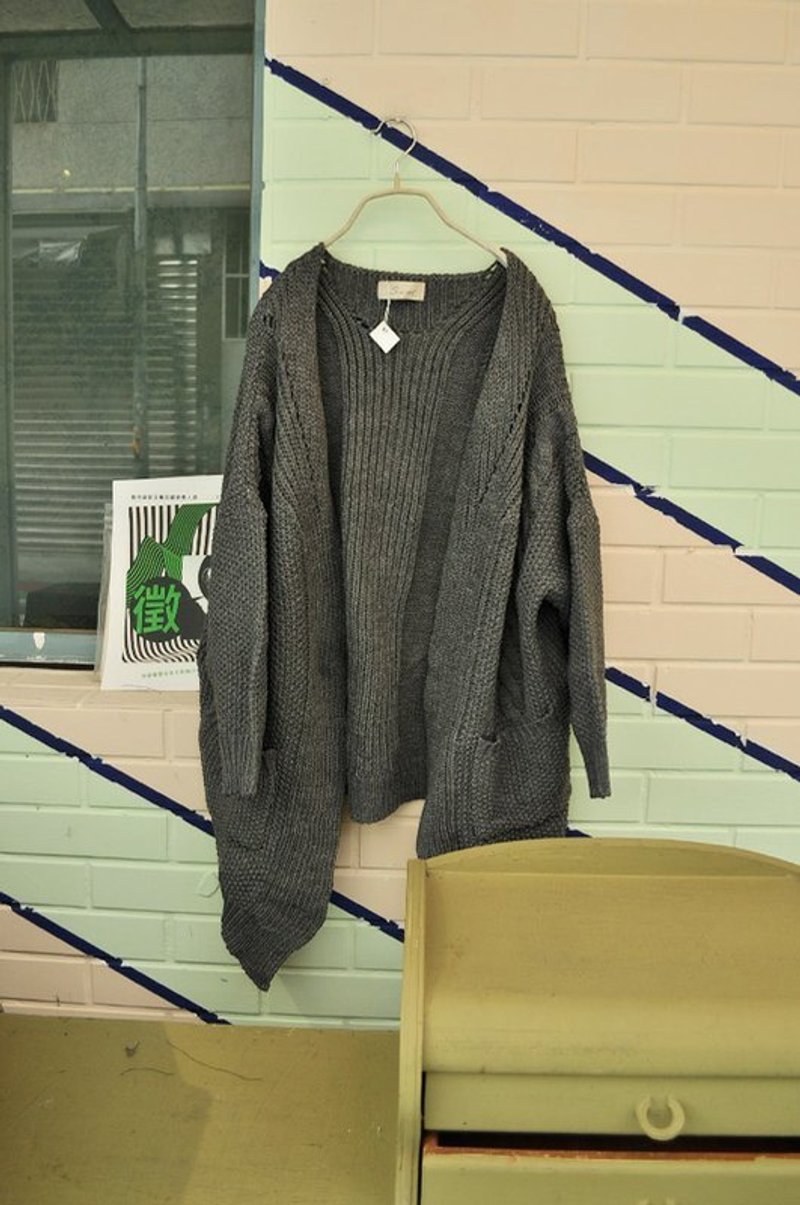 谢谢冬天．前长后短率性女孩儿针织外套 - 女装针织衫/毛衣 - 其他材质 灰色