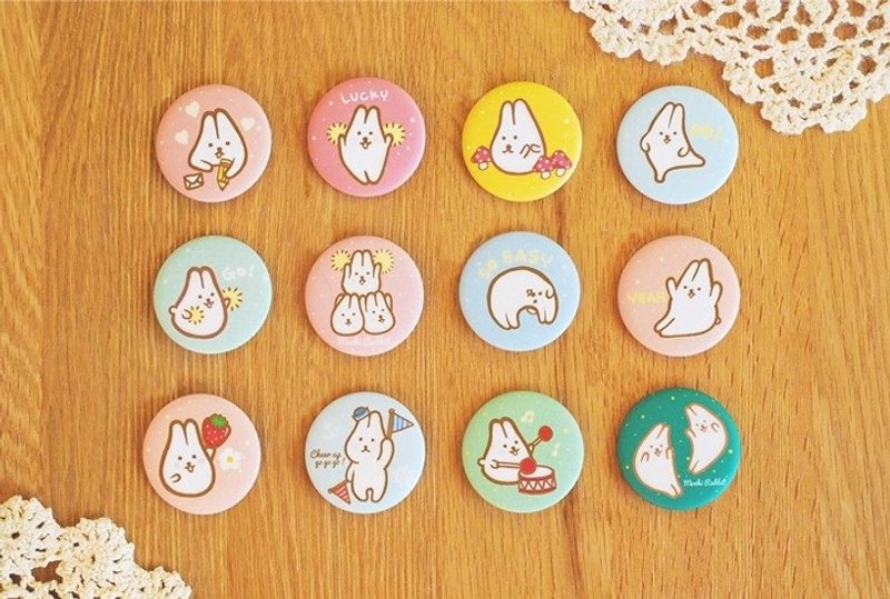 *Mori Shu* 麻糬兔加油打气糖果色别针（任选1款） - 胸针 - 其他金属 多色