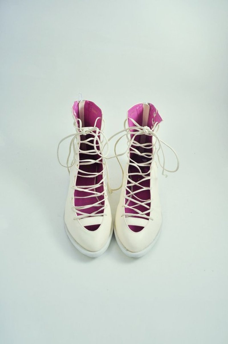 拳拳到肉。重金礼聘拳击中筒鞋 - 女款休闲鞋 - 真皮 白色