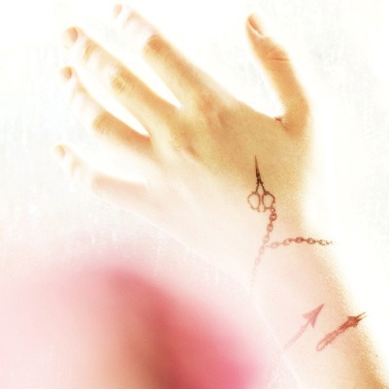 爱不释手手链-2入纹身贴纸 原创手绘设计 - 纹身贴 - 其他材质 黑色