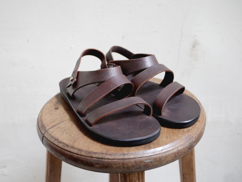OMAKE 全牛三条简约凉鞋（只有剩23cm） - 男女凉鞋 - 真皮 咖啡色