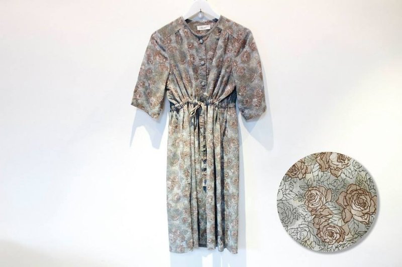 {:::Giraffe 长颈鹿人:::}_日本制绿底手绘玫瑰古着洋装 - 洋装/连衣裙 - 其他材质 绿色