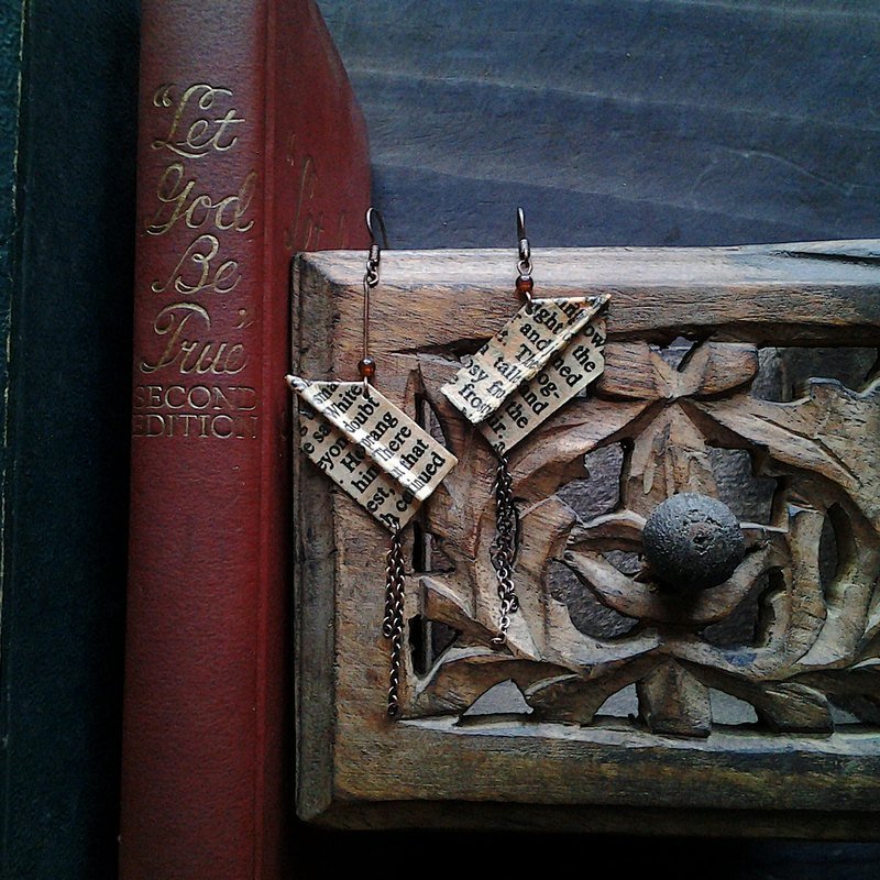 Muse回收纸设计复古纸飞机不对称耳环 - 耳环/耳夹 - 其他材质 多色