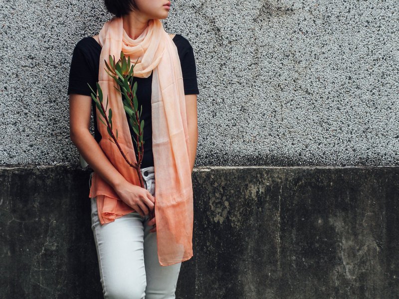 植物染大披肩 - 素颜 - 丝巾 - 丝．绢 粉红色