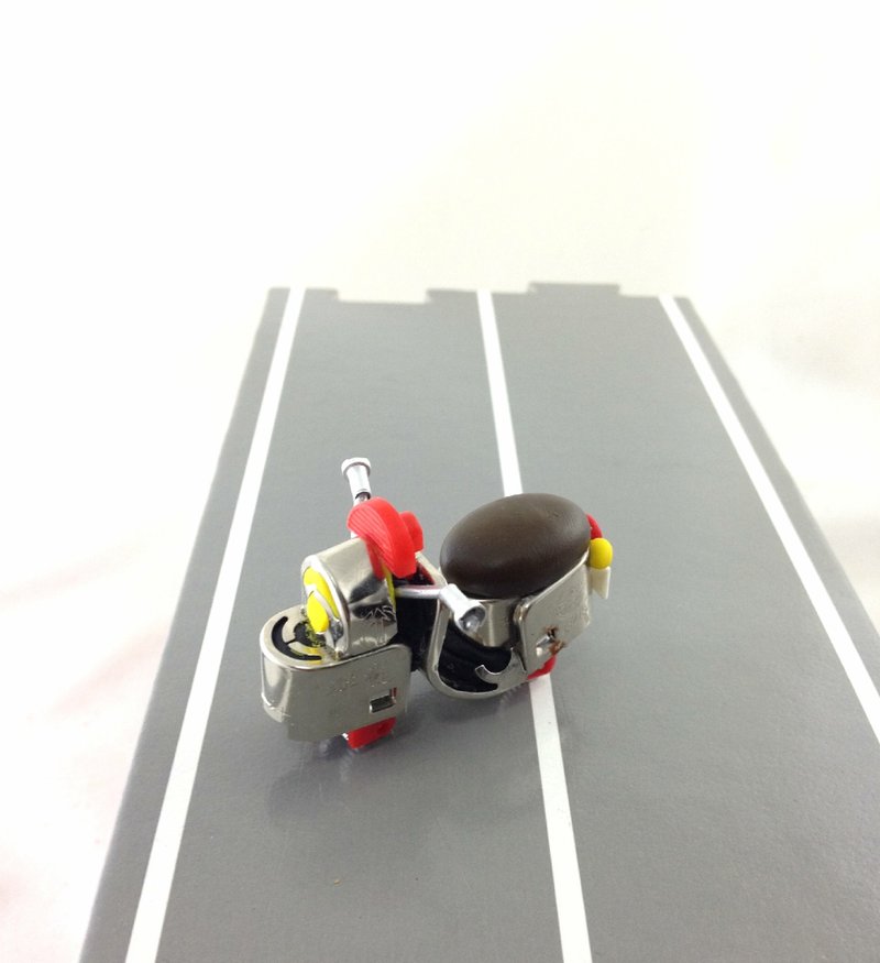 迷你伟士牌机车/七款色系主体/白铁色/黑色铁车壳可供订制 - 其他 - 其他材质 多色