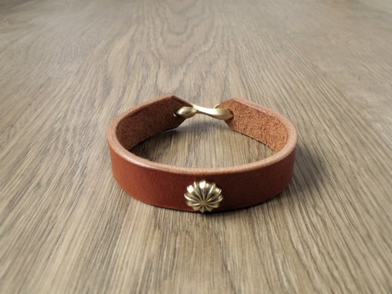 ROCK x 骑仕风 全手工皮革手环 x 黄铜细花纹 (啡) - 手链/手环 - 真皮 咖啡色