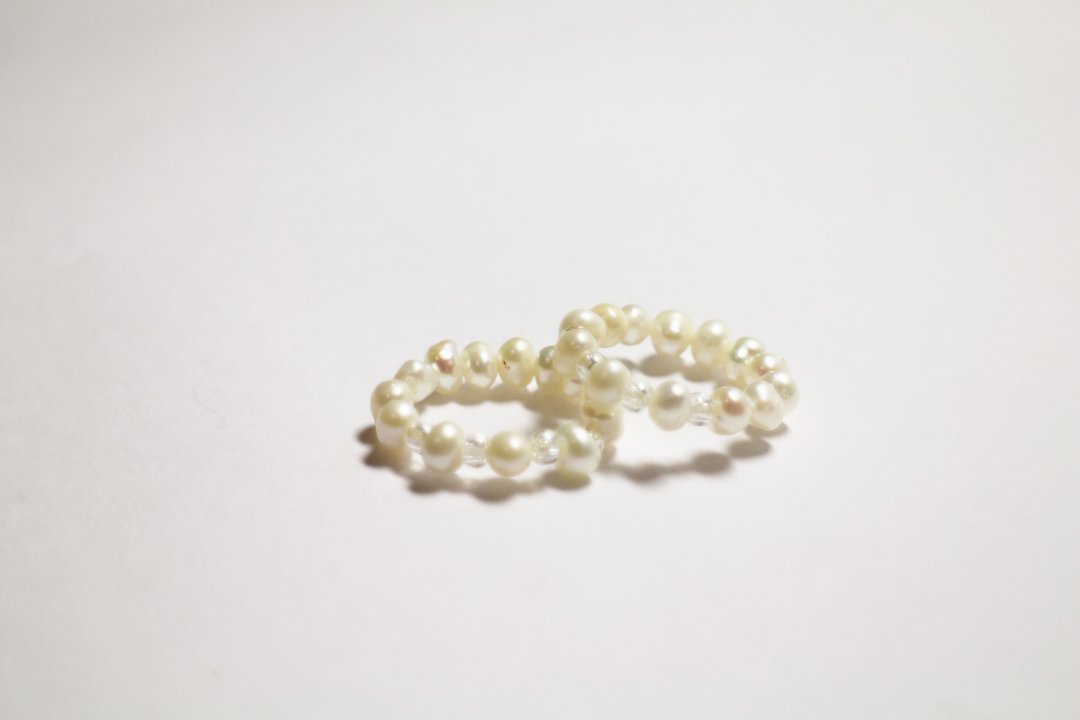 小小的系列【纯洁】戒指 · 天然淡水珍珠 - Caterpillar. Stone - 戒指 - 宝石 白色
