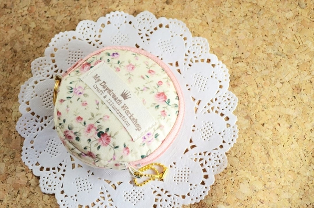 My Daydream Workshop 碎花可爱复古田园圆形散子包零钱包小收纳包锁匙包 - 零钱包 - 其他材质 多色