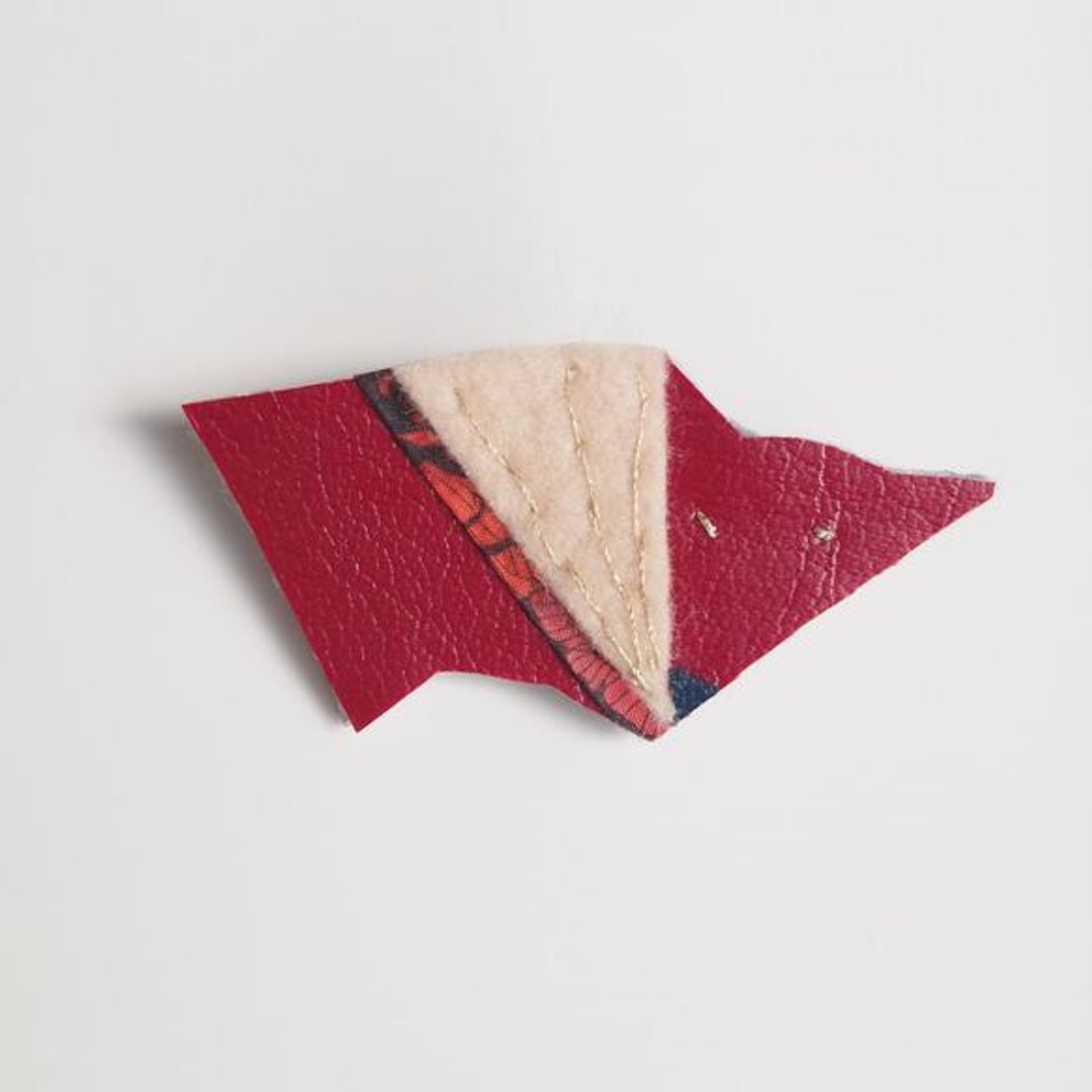 Fox Brooch 004 [Made to Order] - 胸针 - 其他材质 红色