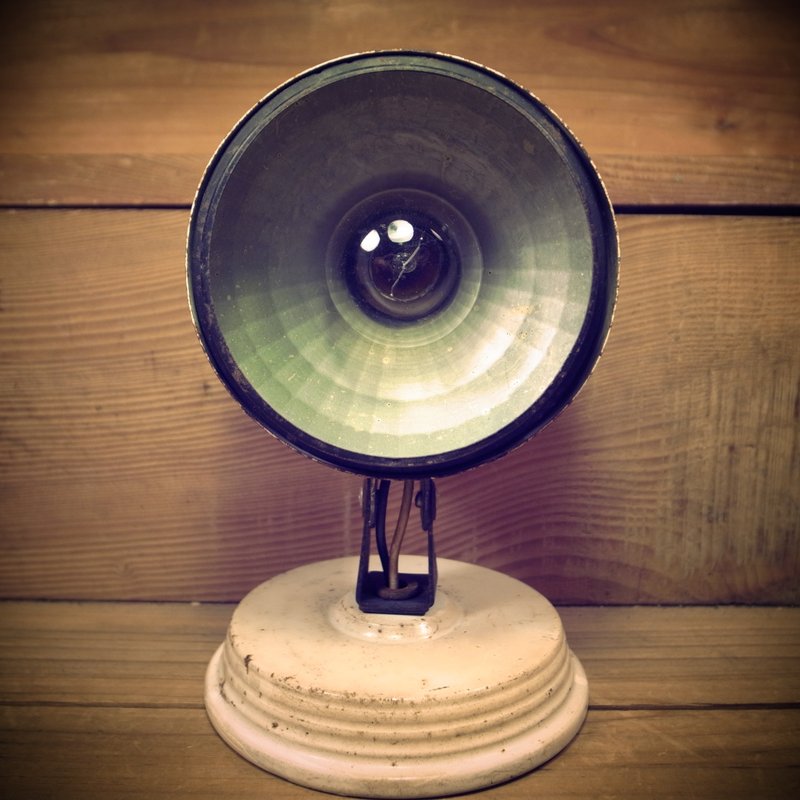 [ 老骨头 ] 早期 古董 金属 太空风格 壁灯 VINTAGE 古董 RETRO - 灯具/灯饰 - 其他金属 白色