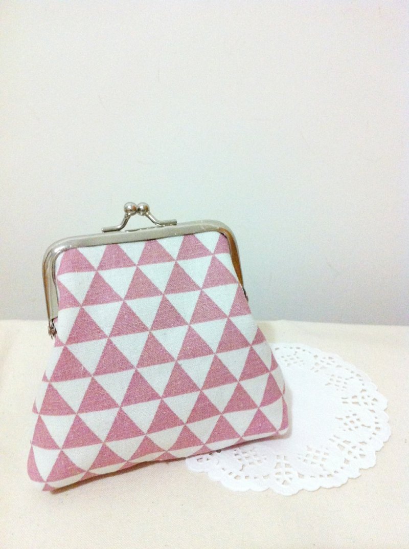 【针仕事】几何三角口金包、零钱包(粉红) - 零钱包 - 其他材质 