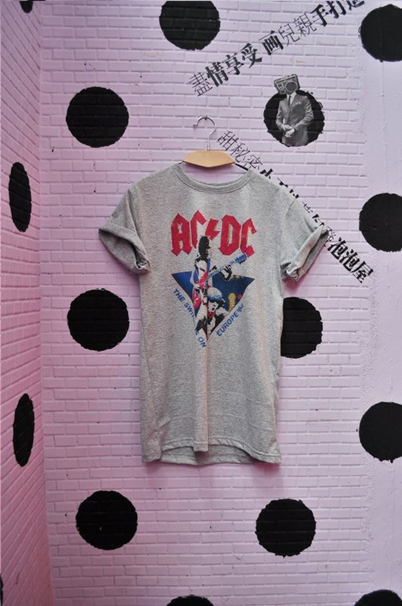 简单就好．英文字母踢 - 女装 T 恤 - 其他材质 灰色