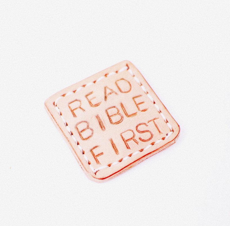 READ BIBLE FIRST----真皮磁铁。礼物 - 冰箱贴/磁贴 - 真皮 金色