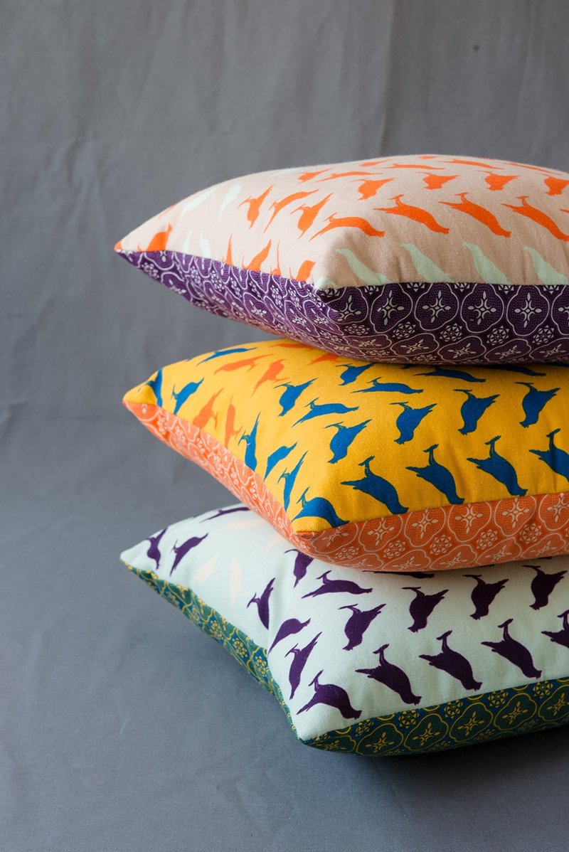 双面抱枕套/玻璃海棠花纹+台湾八哥2号 - 枕头/抱枕 - 其他材质 