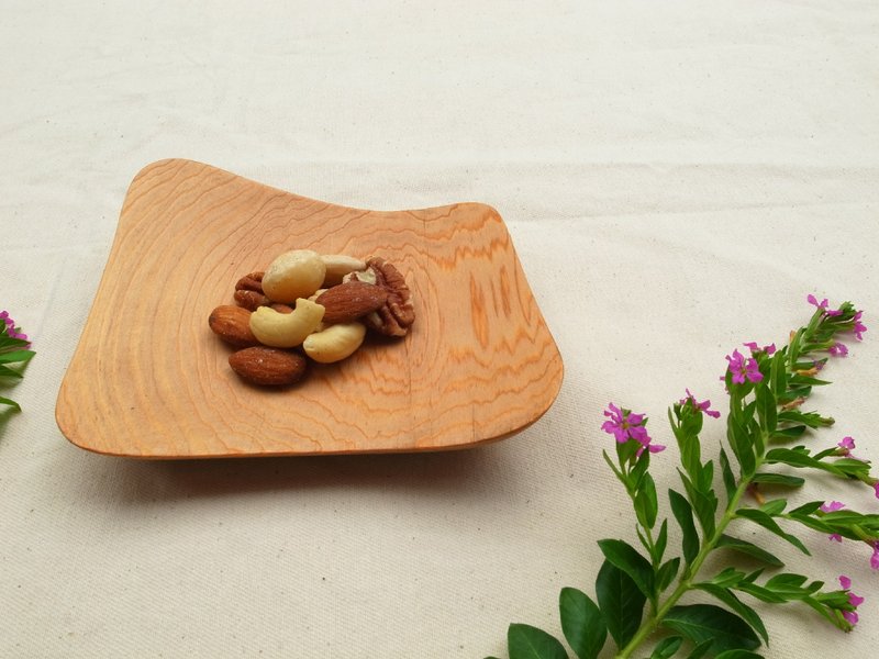 小东西的归属-桧木盘22号 【手工木盘/漂流木盘/桧木】 - 浅碟/小碟子 - 木头 咖啡色