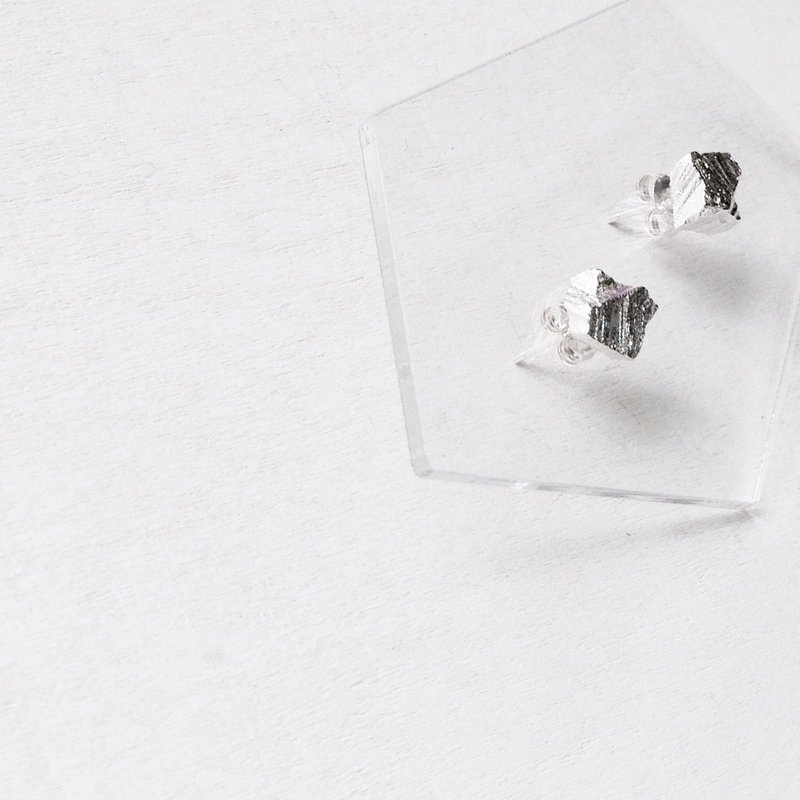 方形小石子耳环 Cube Stone Earring 风景系列 925纯银 - 耳环/耳夹 - 其他金属 银色