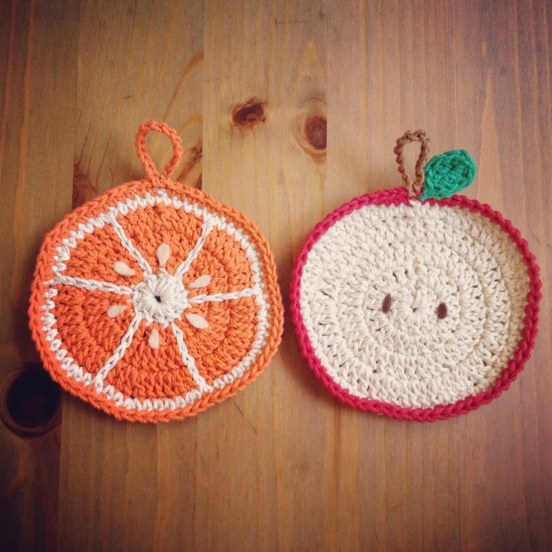 桔利苹安杯垫组  1颗橘子杯垫加1颗苹果杯垫 - 杯垫 - 棉．麻 