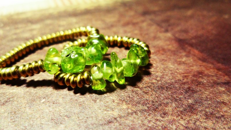 美好时代｜橄榄石x黄铜 戒指 - 戒指 - 宝石 绿色