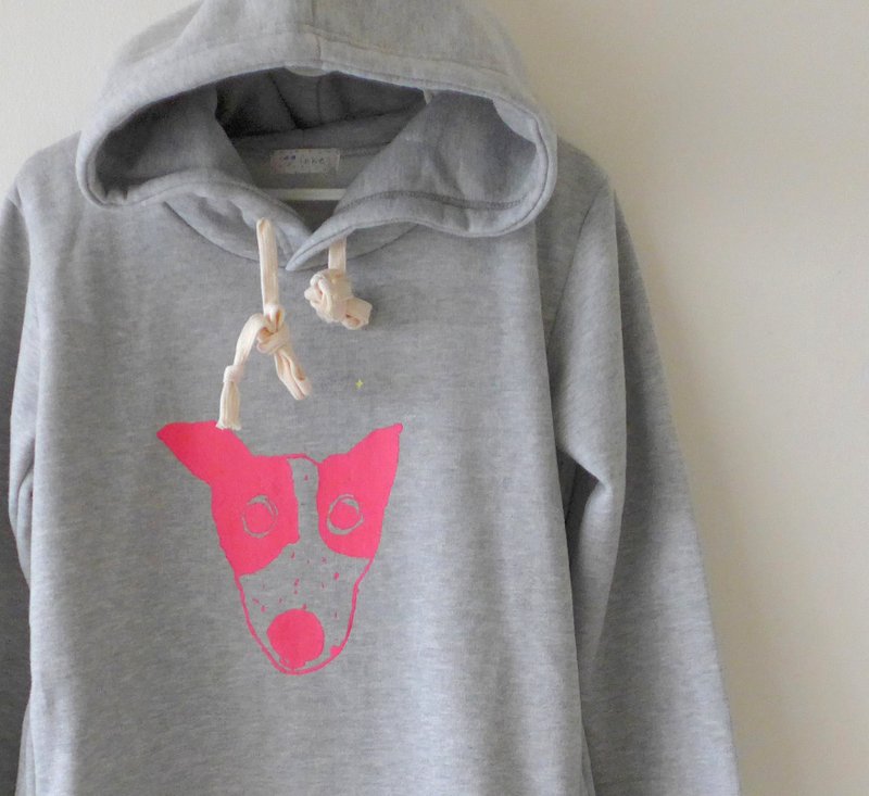 灰色长长口袋刷毛厚棉帽t--不孤独 / 蒙面侠看晨间周报 / 星星小鹿 / 一只骄傲的猪米格鲁 /彩色胡子兔＊/ 凤梨、西瓜、▲、● - 女装 T 恤 - 棉．麻 灰色