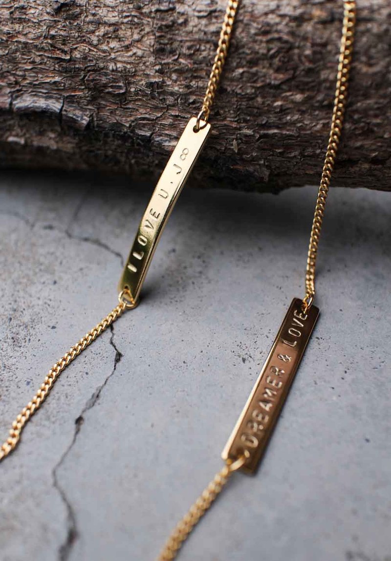 【定制化】::情人节/生日礼物:: 欧美简约刻字幸运手链,手工刻字, 打印, 英文缩写, 独特, 情人节礼物, 生日礼物 - 手链/手环 - 其他金属 金色