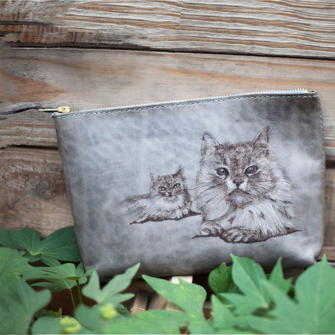灰色真皮手缝长毛猫烙画拉链化妆包手拿包 - 手拿包 - 真皮 灰色