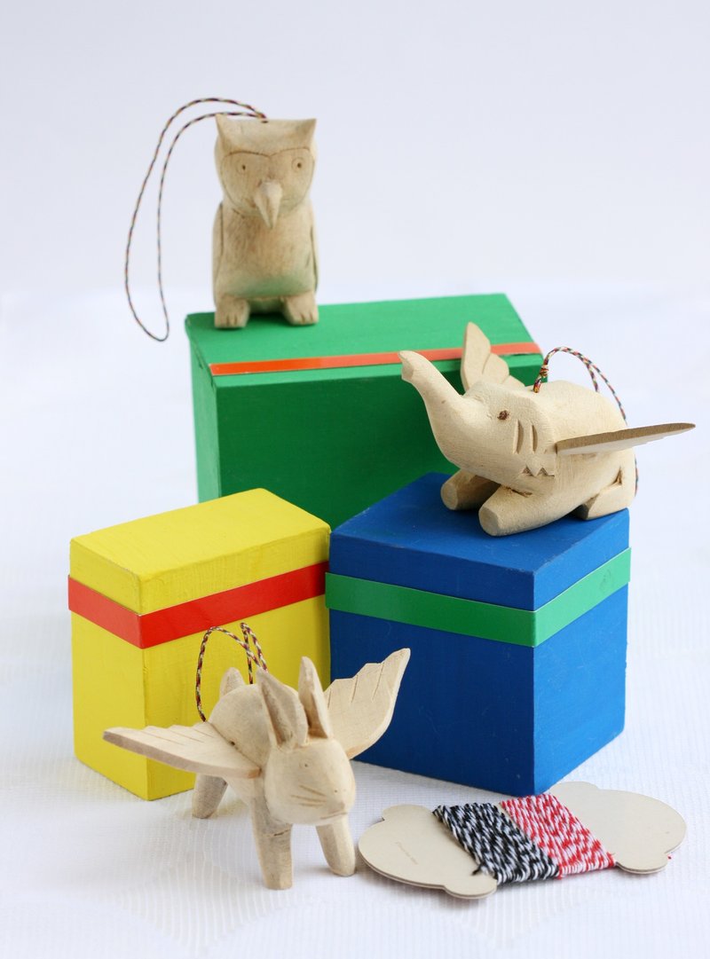 手工木刻吊饰--小飞象 - 摆饰 - 木头 咖啡色