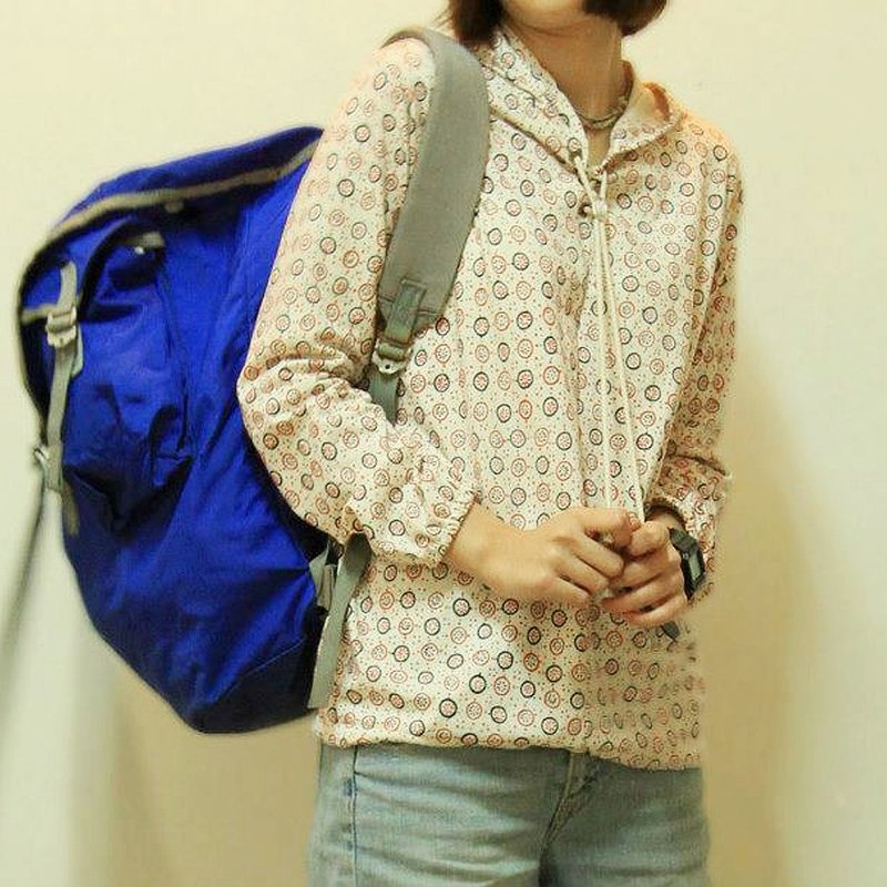 EARTH.er  │"LUCKY BALL"户外风外套 ● LUCKY BALL Unisex Sweater│ :: 香港原创设计品牌 :: - 男装外套 - 棉．麻 多色