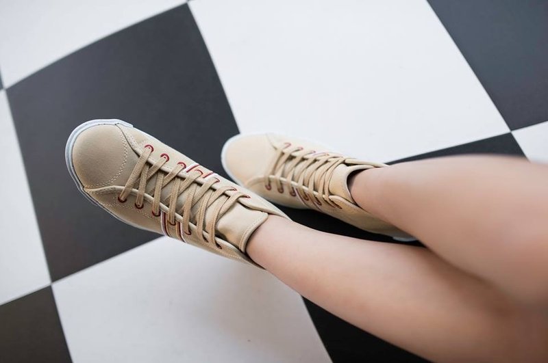 FYE法国环保鞋  米色 中筒环保休闲鞋 女生款 台湾宝特瓶纤维(再回收概念,耐穿,不会分解) ---自由·带我去旅行。 - 女款休闲鞋 - 其他材质 卡其色