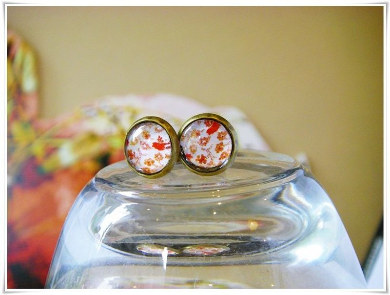 OldNew Lady-古铜色小圆形耳环。复古印花布【小橘花】 - 耳环/耳夹 - 其他金属 橘色