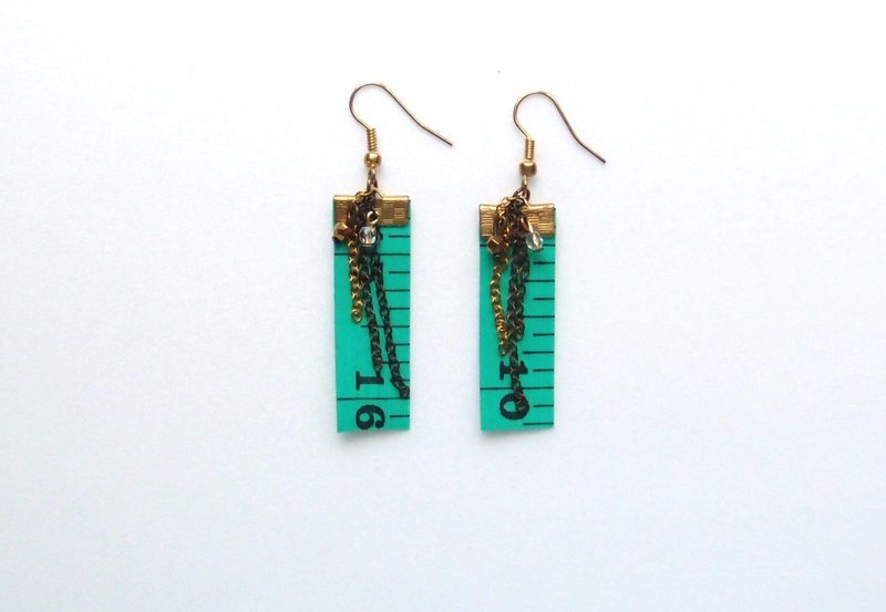 软尺耳环(短版)｜绿色 - 耳环/耳夹 - 其他金属 绿色