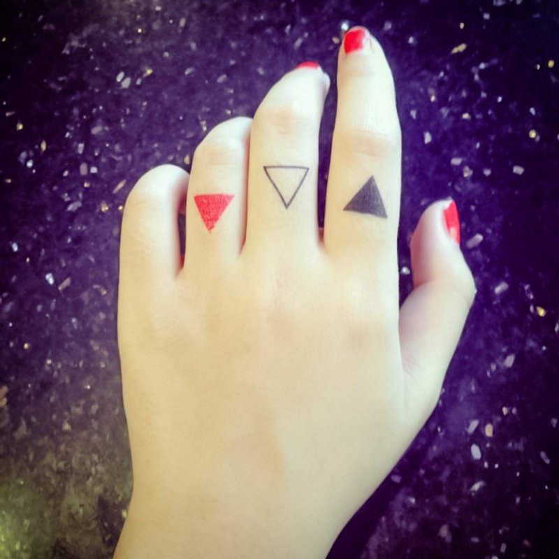 Surprise Tattoos / 极简三角 刺青 纹身贴纸 - 纹身贴 - 纸 红色