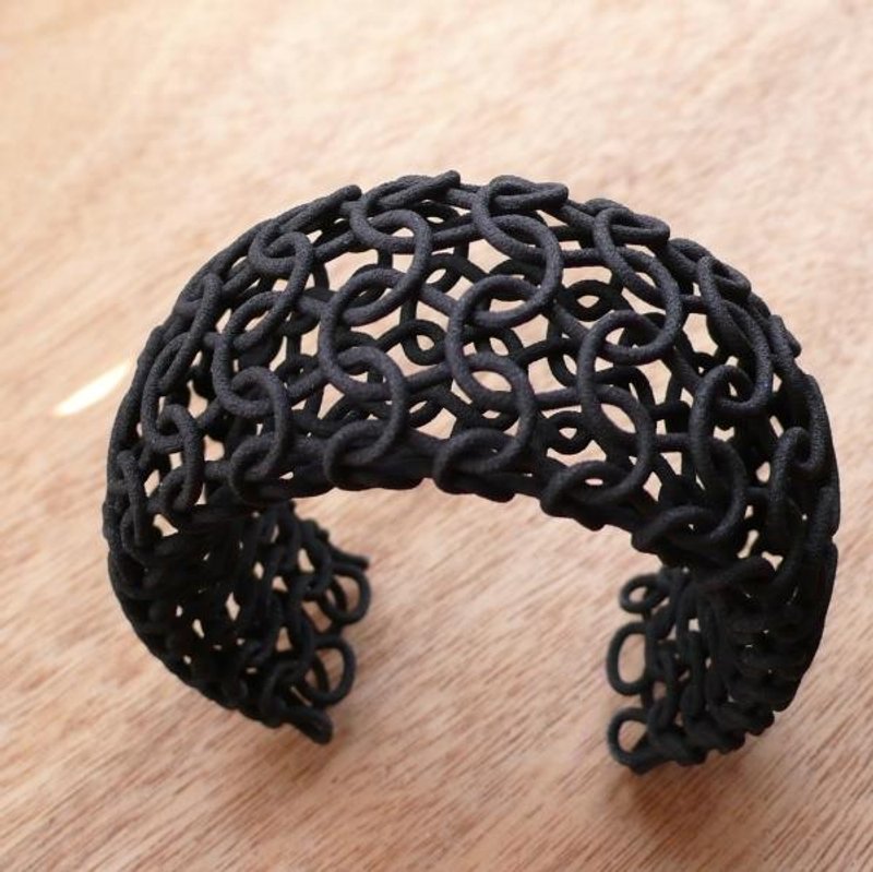 KNIT Black 手镯 - 手链/手环 - 塑料 黑色