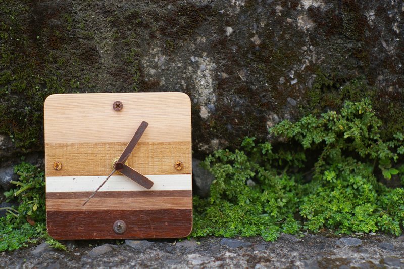 好日推好物商品：旧木再生，小晨曦拼木桌钟。 - 时钟/闹钟 - 木头 咖啡色