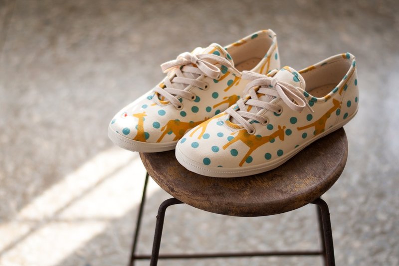 【2015の年底-运命の靴】设计整理鞋/长颈鹿花布/脚踏车日/完美主义者勿下标唷/尺寸齐全/数量少 - 女款休闲鞋 - 其他材质 黄色