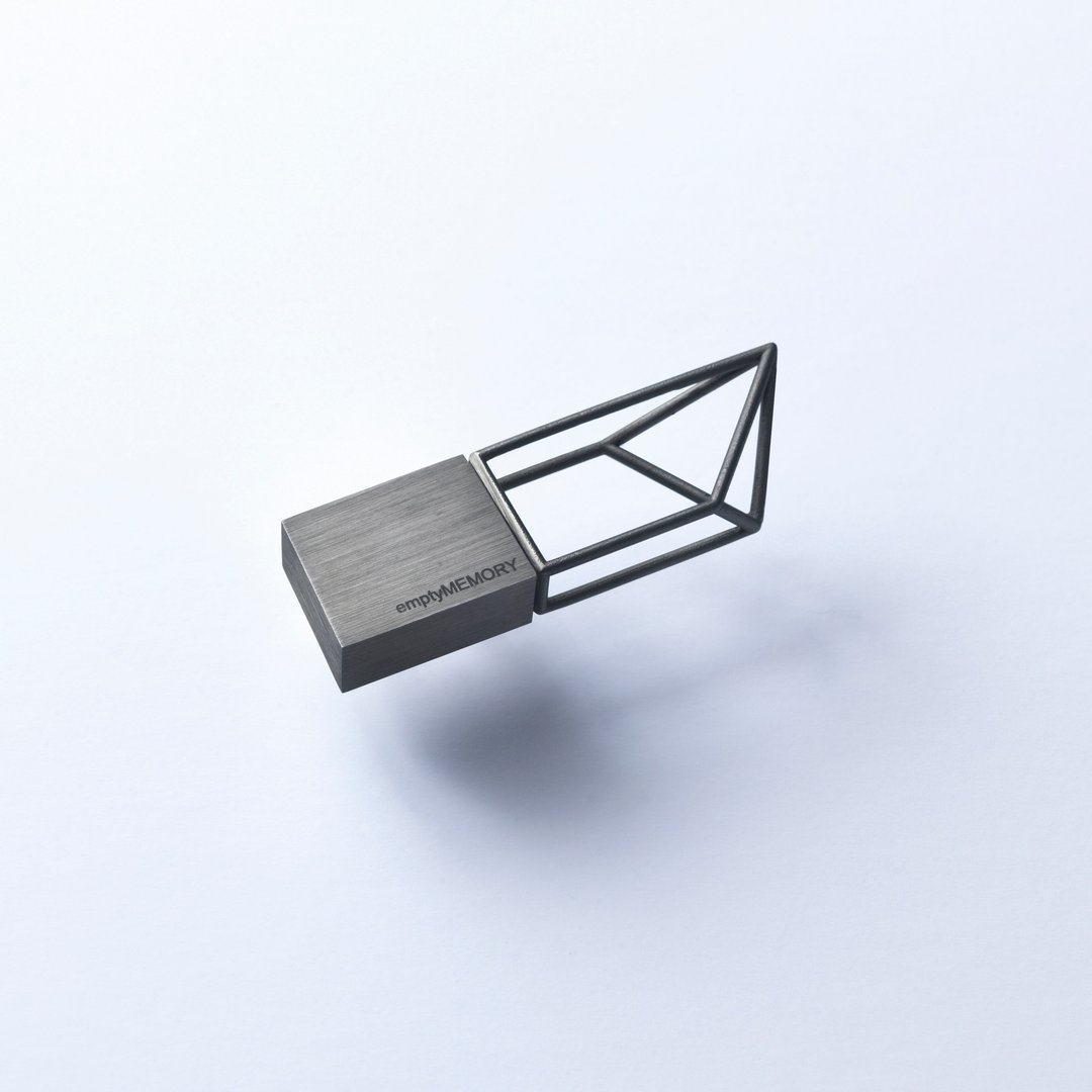 16GB Empty Memory Structure  极简随身碟 (枪色) - U盘 - 其他金属 黑色