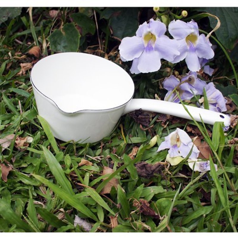 就爱复古珐琅牛奶锅_单嘴可挂式 porcelain enamel pot (milk white) - 厨房用具 - 其他金属 白色