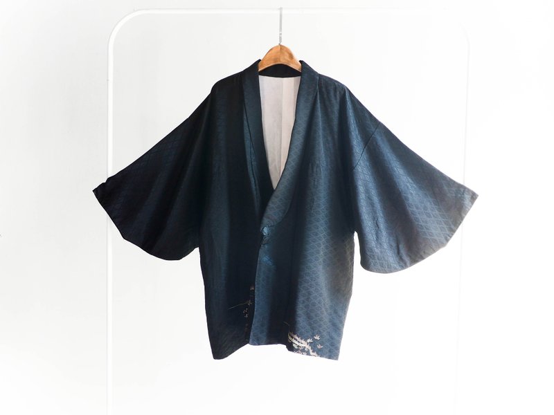 河水山 - 鸟取山水菱格刺绣 羽织 日本古董和服外套 古着 - 女装休闲/机能外套 - 棉．麻 黑色