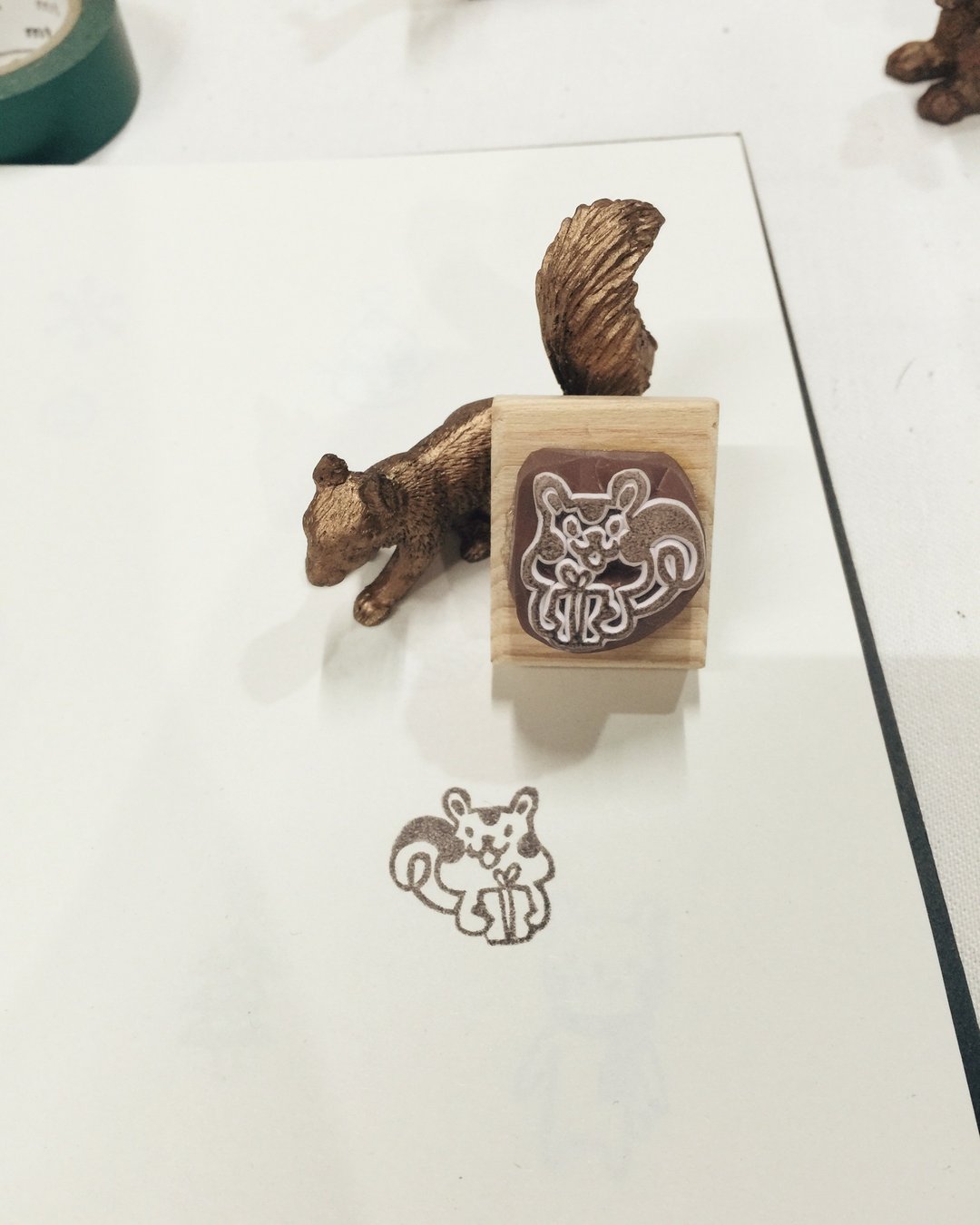Deerday手刻章 小松鼠送礼物 - 印章/印台 - 橡胶 绿色