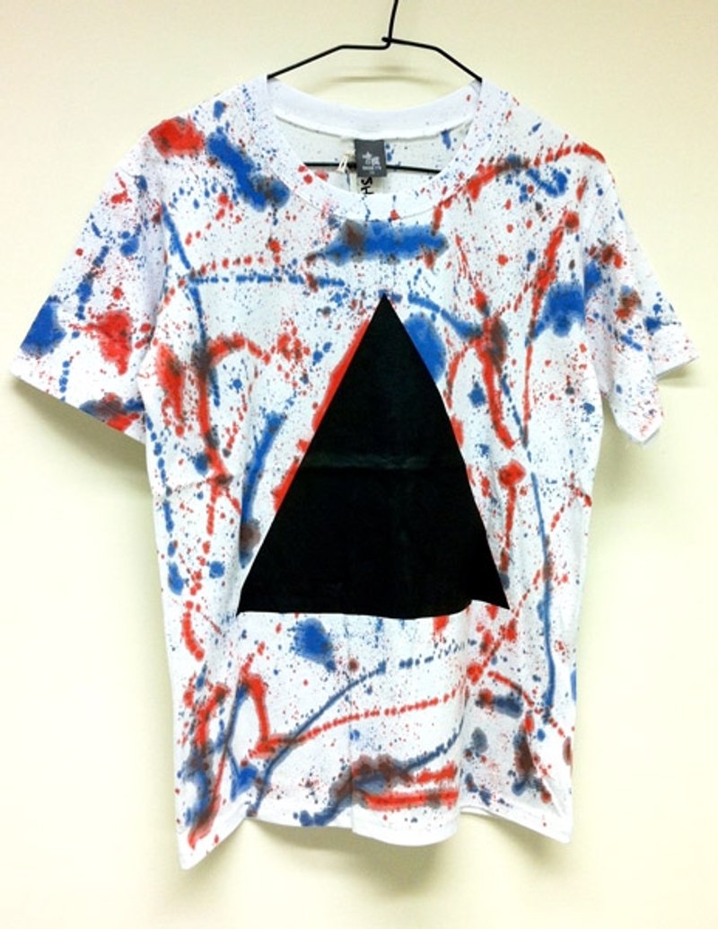 自由三角-普通长度版 手绘Ｔ - 女装 T 恤 - 棉．麻 多色