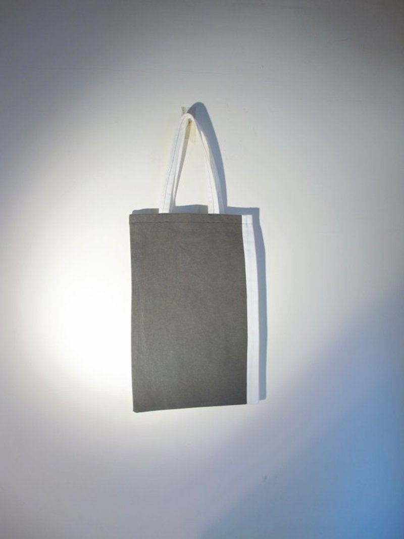 【Wahr】 铁灰/白 厚帆布 不等比拼接  肩背包 - 侧背包/斜挎包 - 其他材质 灰色