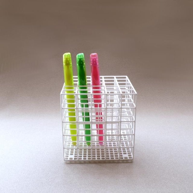 CUBE 有条不紊者的笔筒 - 摆饰 - 塑料 白色