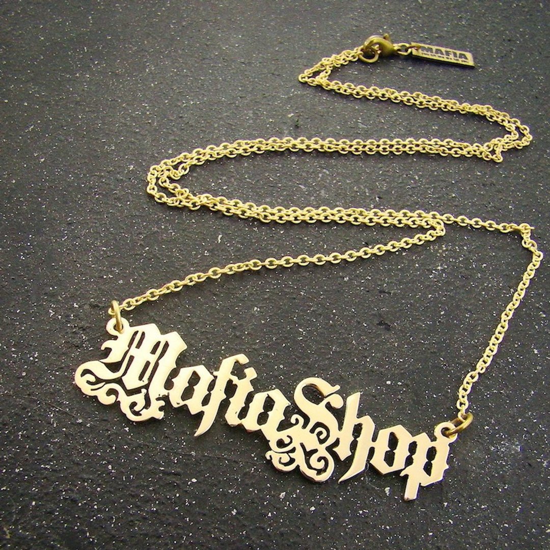 Vintage Old english font style Personal nameplate necklace in brass - 其他 - 其他金属 