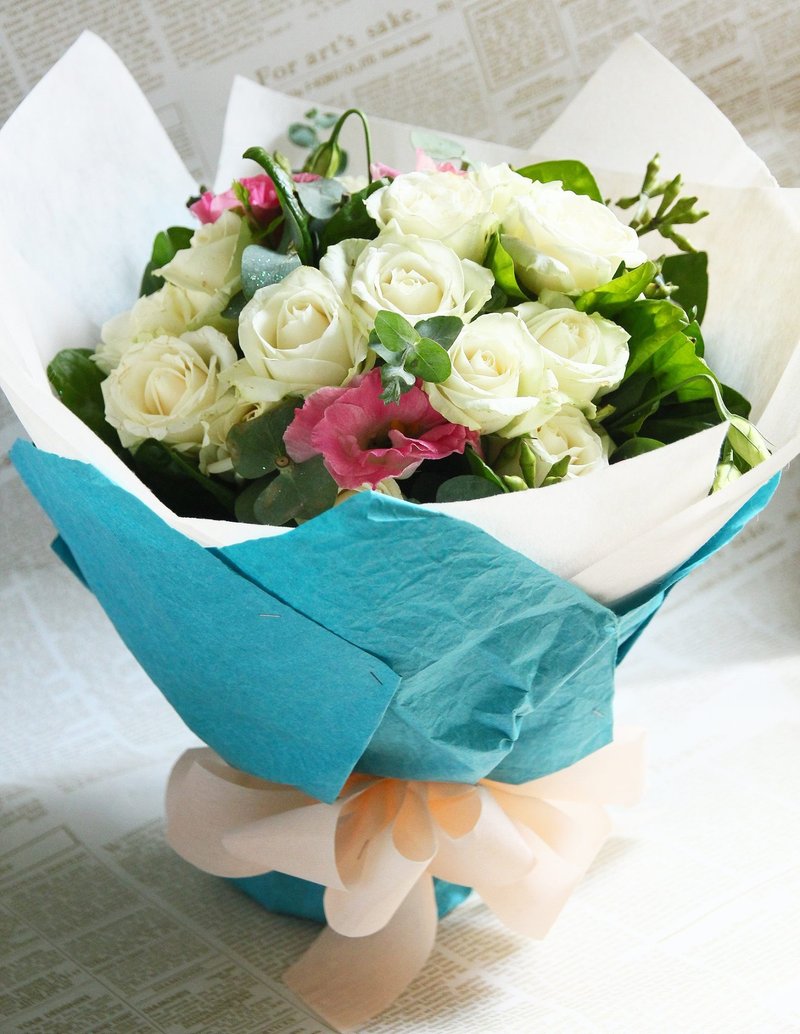 │生花花束│简单的美丽·传情花束│可定制化   ○情人节限定○ 9折优惠 - 植栽/盆栽 - 植物．花 白色