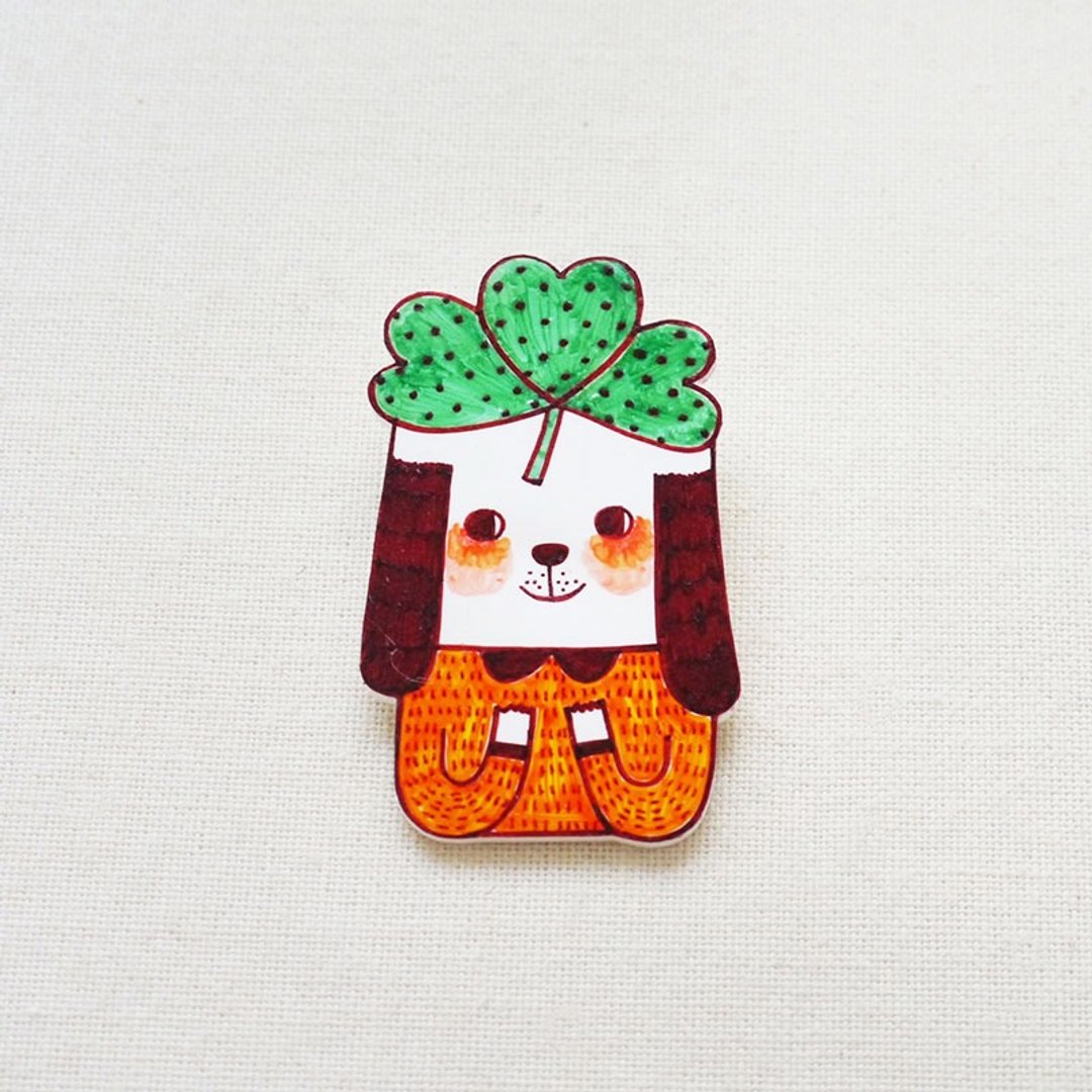 Bobby with Three Leaf Clover / 三叶草幸运狗狗鲍比 / 手工制作热缩片 / 胸针磁铁 - 胸针 - 塑料 橘色