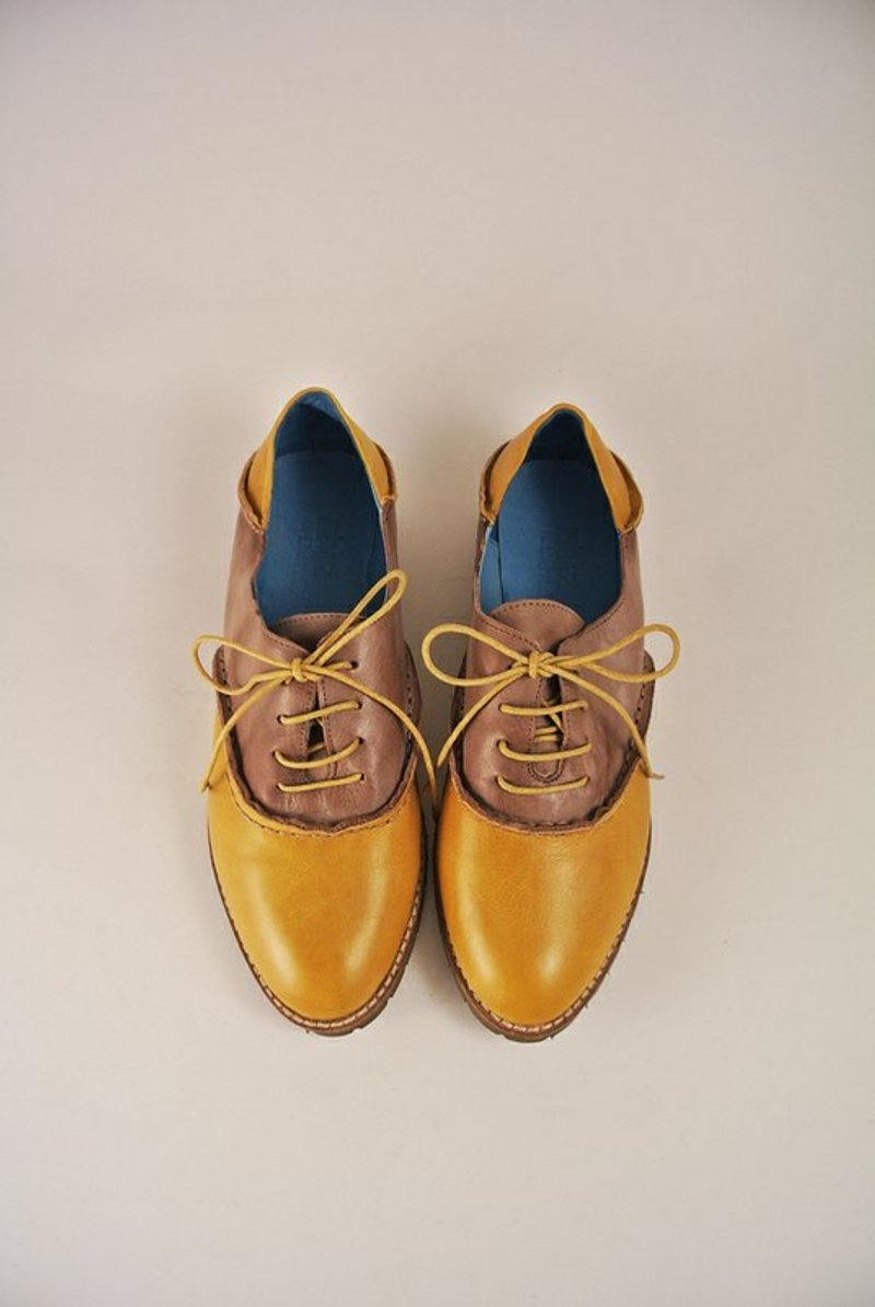 去动物园郊游会唱歌。芥末黄腊牛皮擦色双拼牛津。 - 女款休闲鞋 - 真皮 
