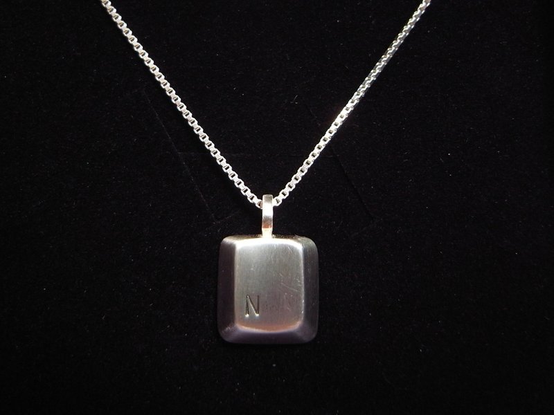 键盘轻轻敲  | 纯银项链坠子 | 含18寸银链 - 项链 - 银 灰色