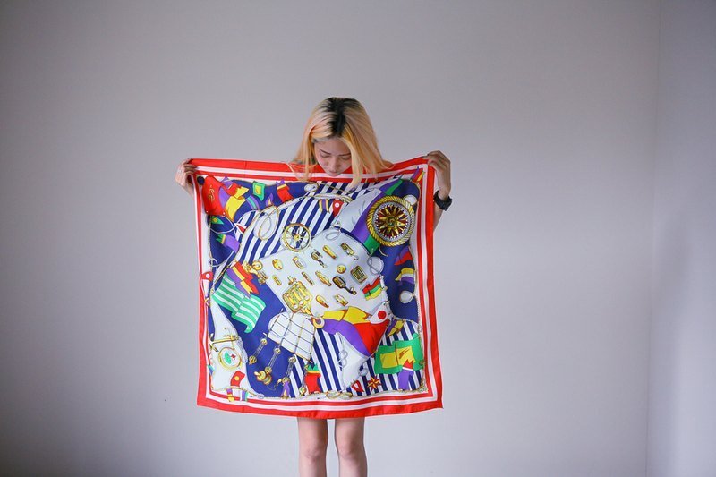 A ROOM MODEL - VINTAGE，奇珍异宝彩色方丝巾 复古着下北泽 - 其他 - 其他材质 