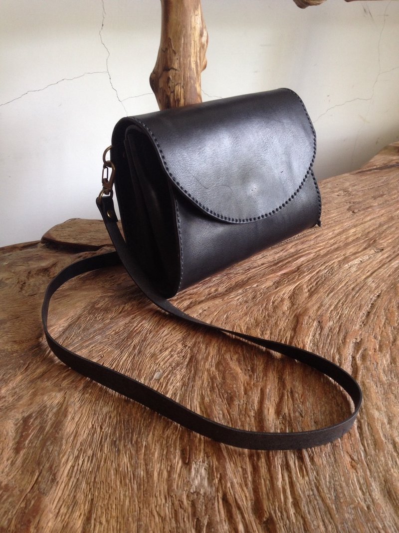 微笑多层次侧背包 - 侧背包/斜挎包 - 真皮 