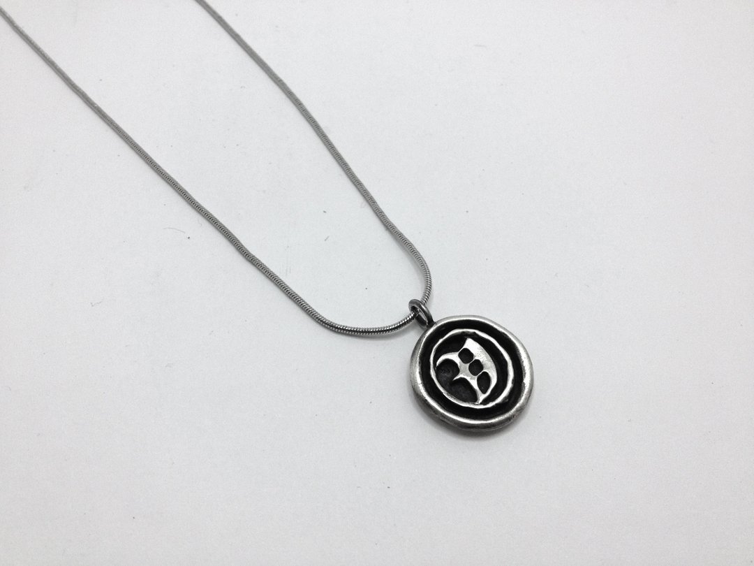 经典V封蜡・纯银复古项链 |  Classic V Seal Wax Necklace - 项链 - 其他金属 白色
