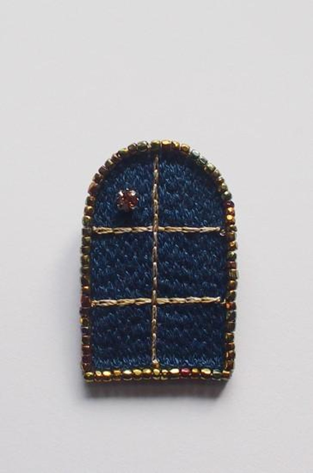 window brooch "midnight" - 胸针 - 其他金属 